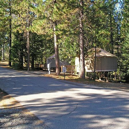 Yosemite Lakes Hillside Yurt 1 Harden Flat Exterior foto